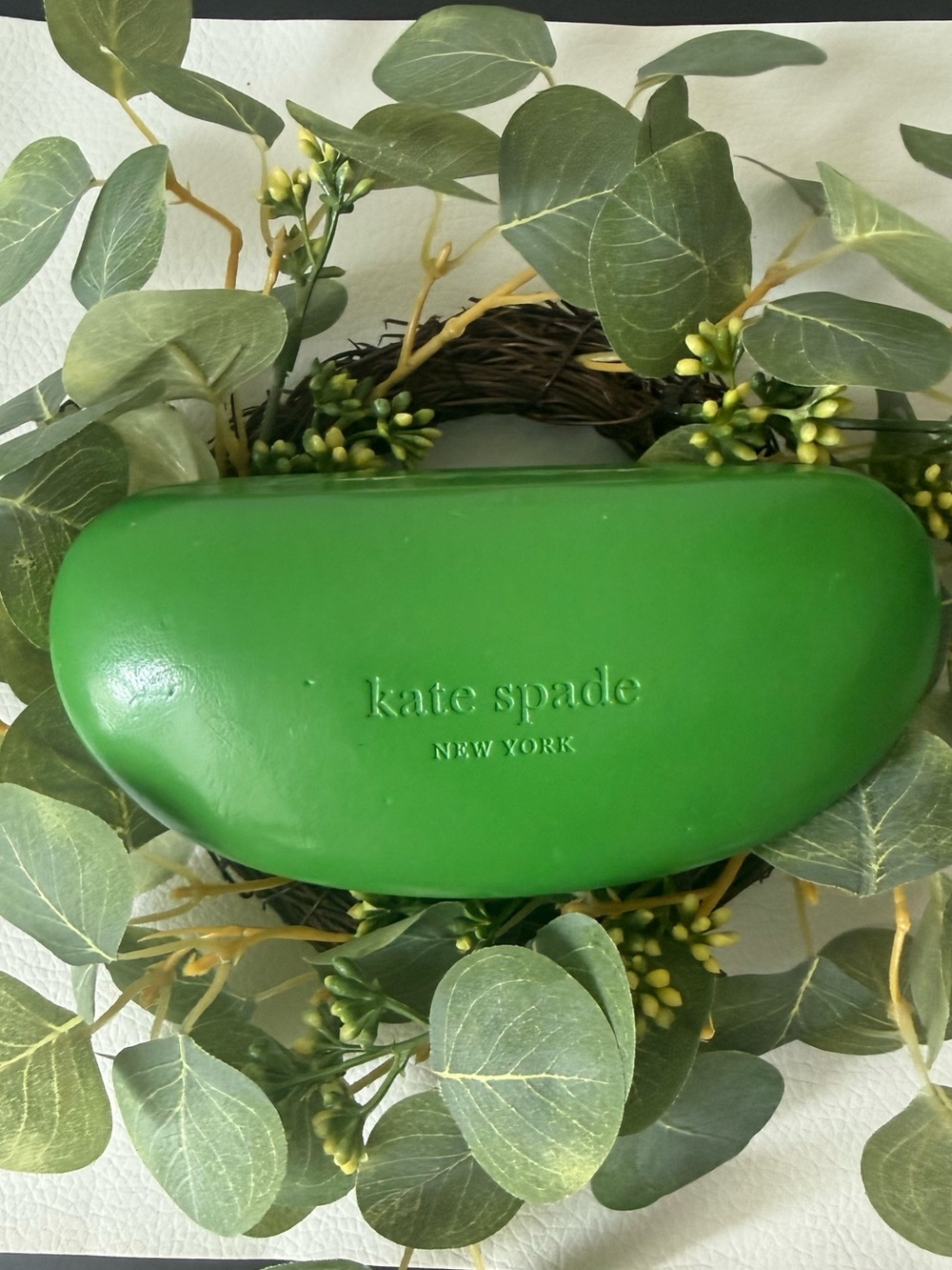 kate spade Green Hard Sunglasses Case